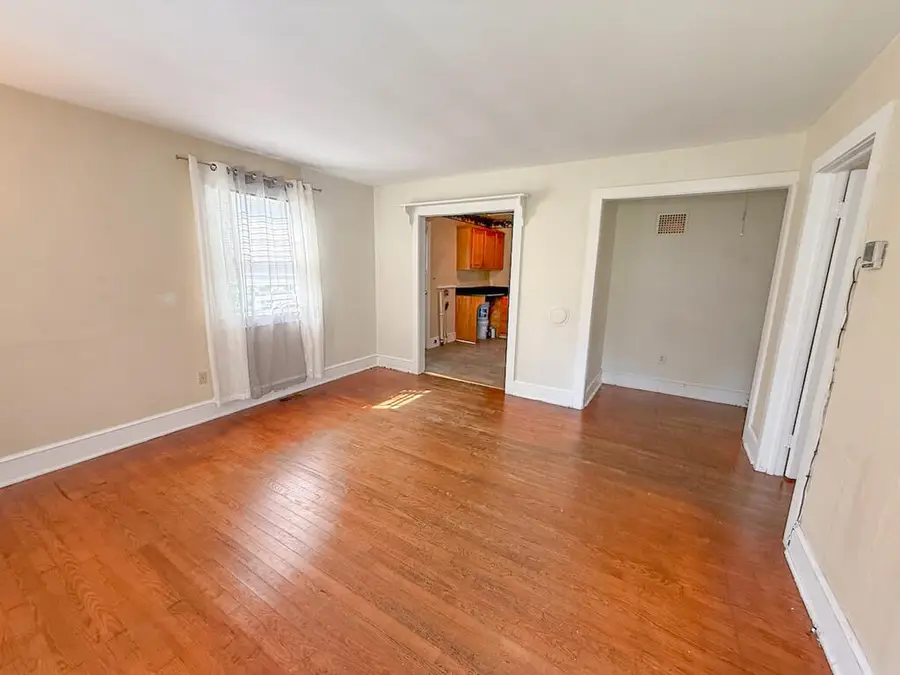 316 E. Tennessee Avenue, Crewe, VA 23930 - #3