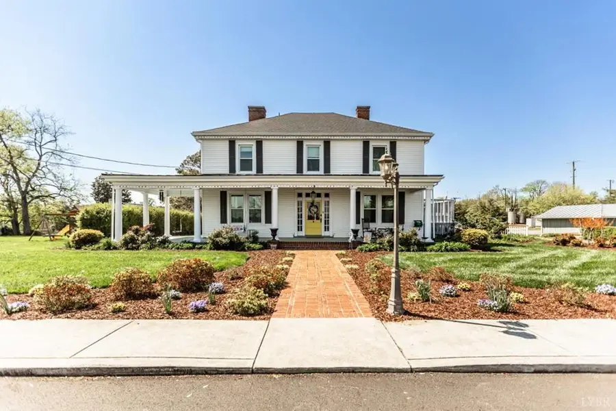 151 Burke Street, Appomattox, VA 24522 - #2