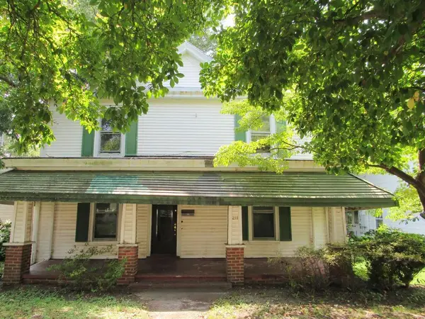 211 W. Maryland Ave, Crewe, VA 23930