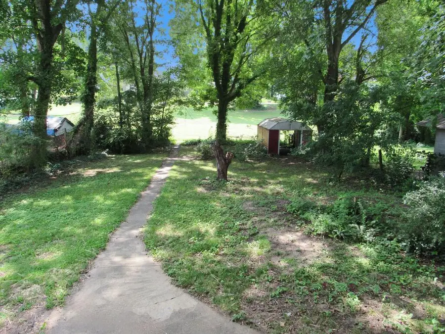 211 W. Maryland Ave, Crewe, VA 23930 - #2