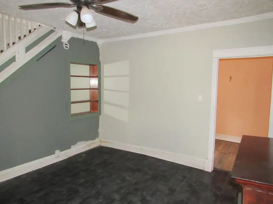 211 W. Maryland Ave, Crewe, VA 23930 - #3