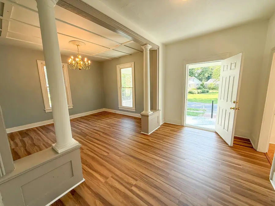 108 Tucker Avenue, Crewe, VA 23930 - #2