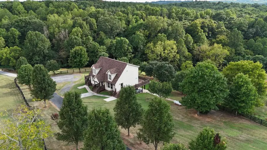 195 Horsehoe Dr, Hurt, VA 24563 - #3