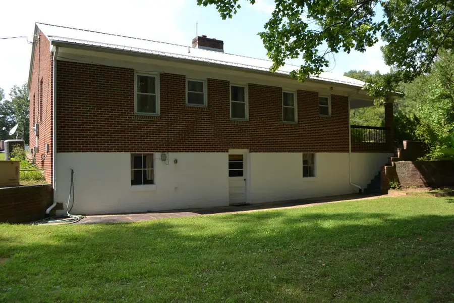 82 Rock Creek Rd, Cumberland, VA 23040 - #2