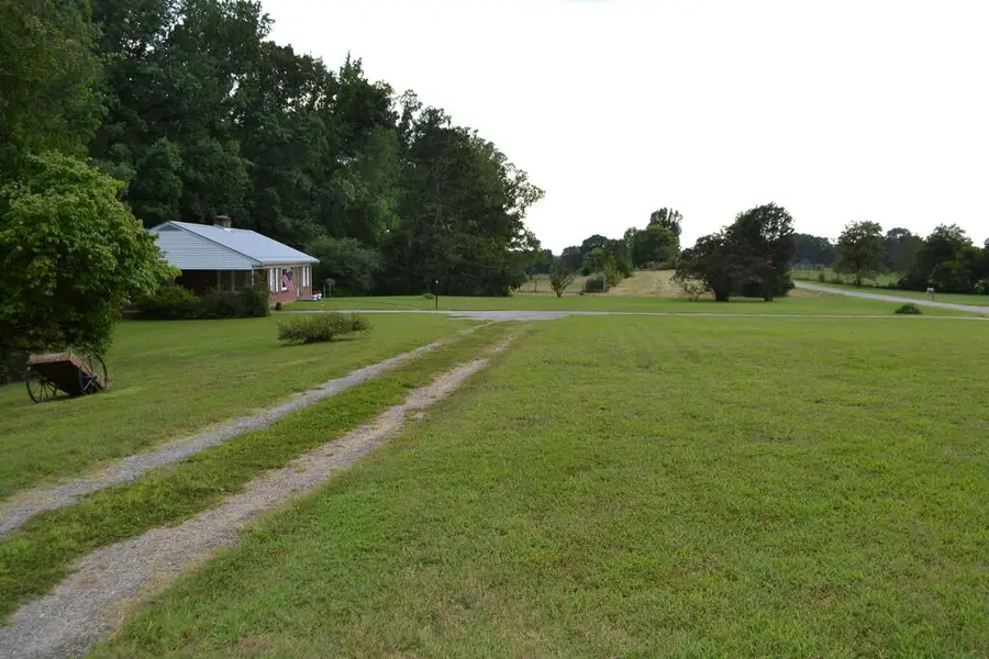 82 Rock Creek Rd, Cumberland, VA 23040 - #3