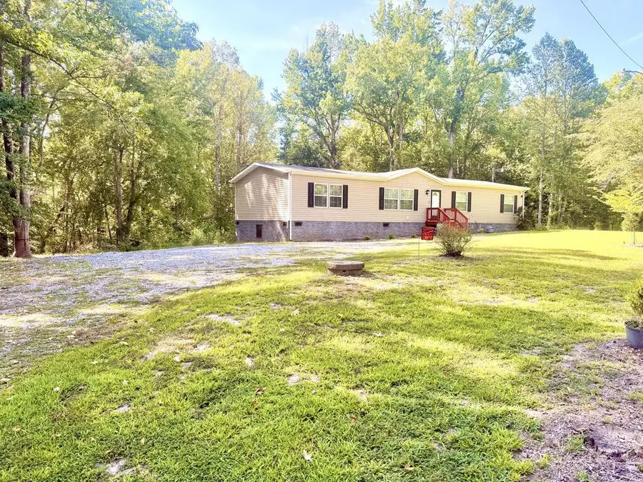 49 Ampthill Rd, Cartersville, VA 23027 - #2
