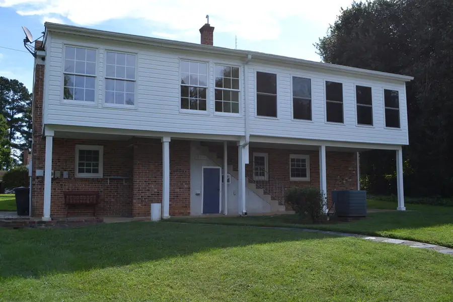 226 Virginia Ave, Farmville, VA 23901 - #2