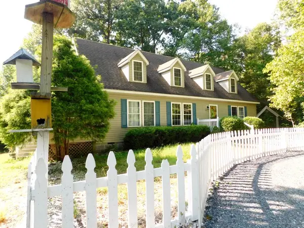 201 Deer Run, Farmville, VA 23901