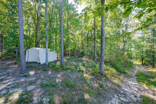 00 Mountain Hall, Crewe, VA 23930