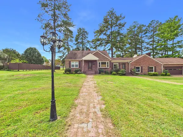 1405 W Tennessee Ave, Crewe, VA 23930