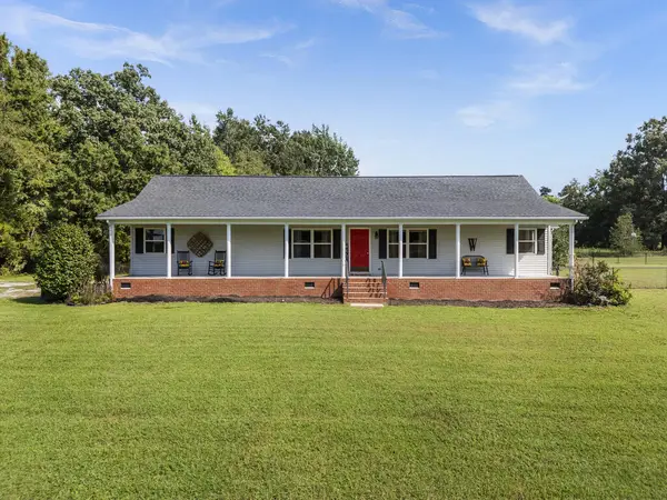 5842 Rocky Hill Rd, Blackstone, VA 23824