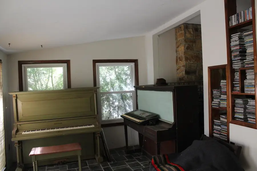 256 Bettys Branch Road, Arvonia, VA 23004 - #3