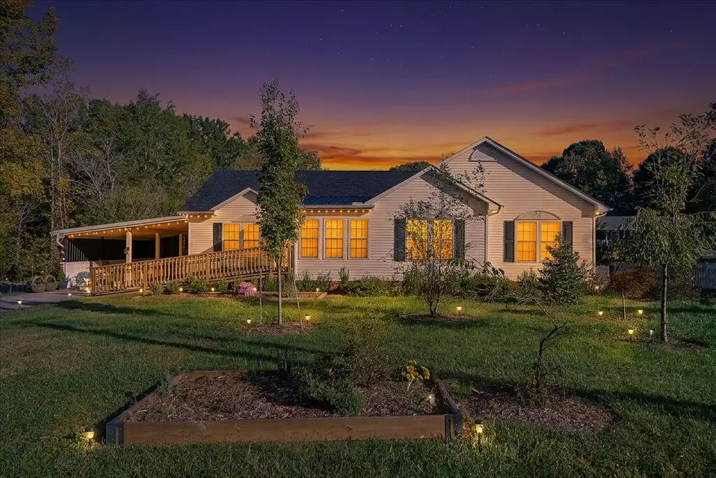 1602B High St, Farmville, VA 23901 - #1
