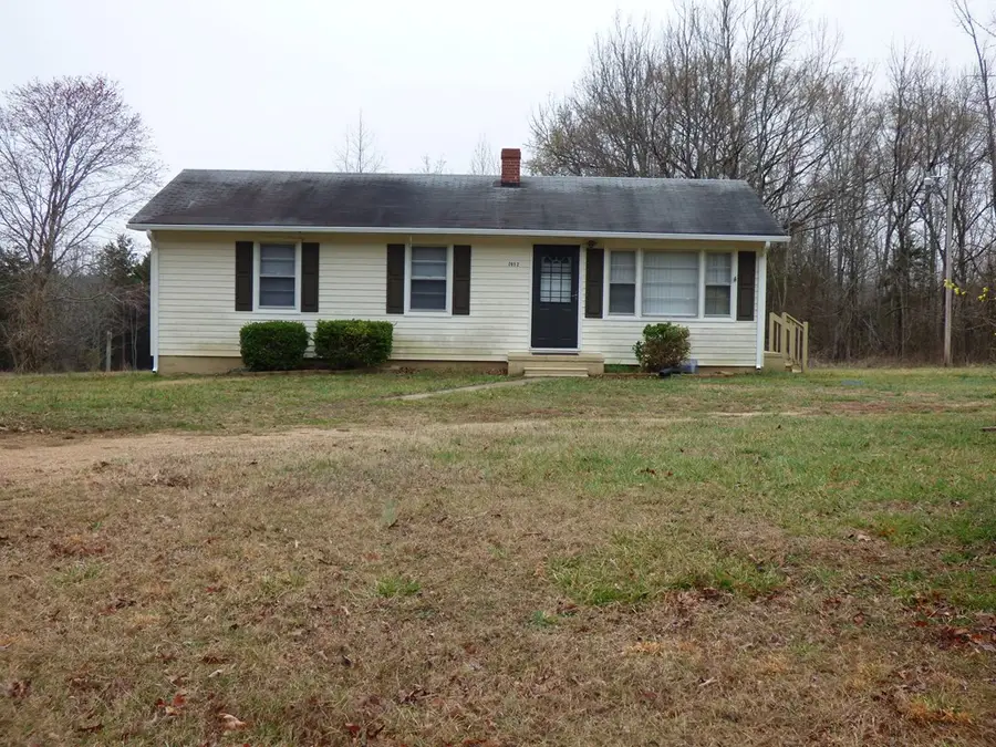 2052 Chisolm Trail, Nathalie, VA 24577 - Image #3