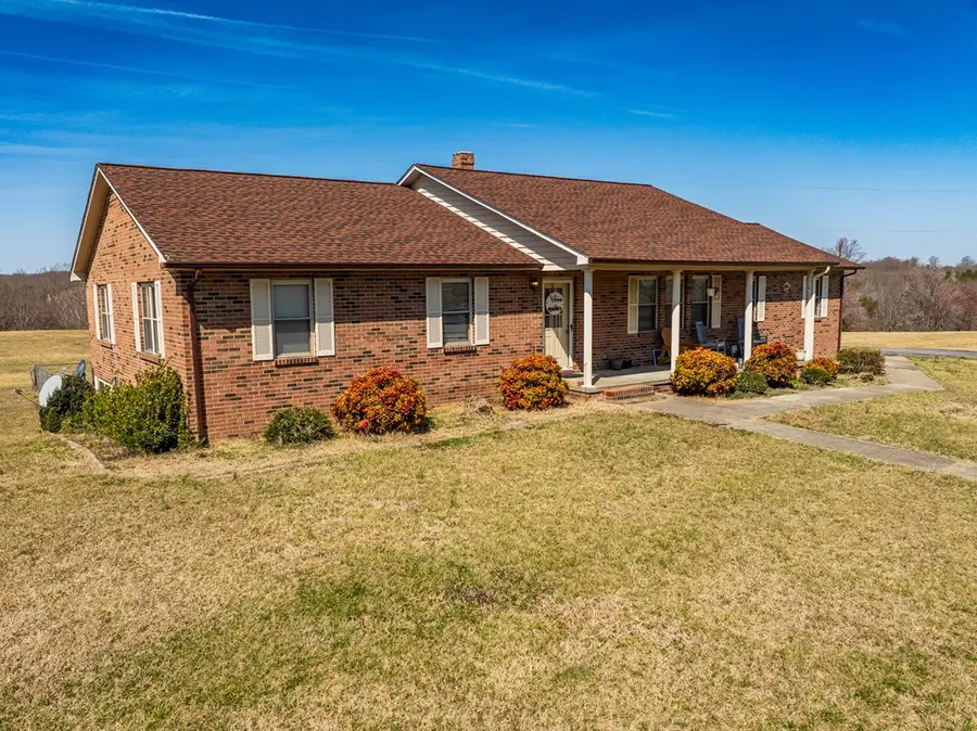 6020 Spring Garden Road, Blairs, VA 24527 - Image #2