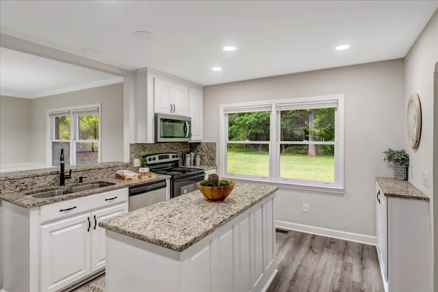 380 Canterbury Drive, Halifax, VA 24558 - Image #3