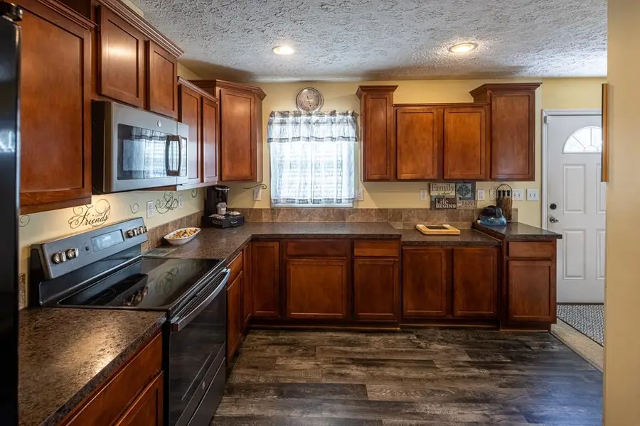 102 Pine Ridge Lane, Farmville, VA 23901 - Image #2