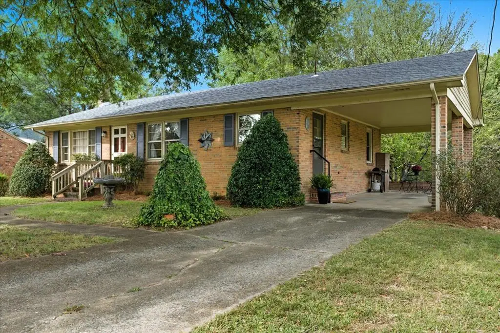 1120 E Oak Hill Drive, Halifax, VA 24558 - Image #1