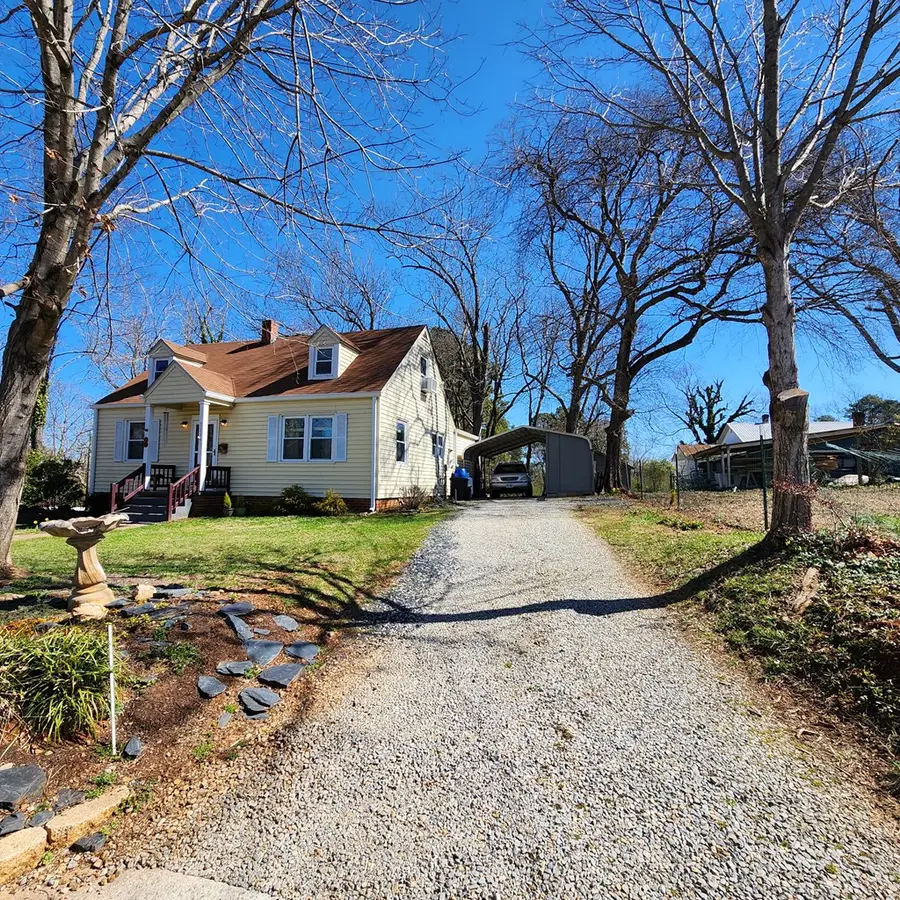 715 Grove Avenue, Chase City, VA 23924 - Image #2