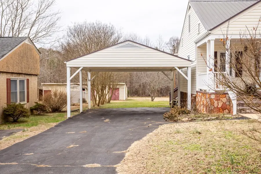 324 Hutcheson Avenue, Chase City, VA 23924 - #3