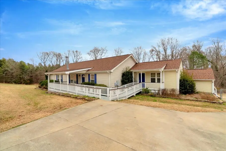 798 Newton Road, Buffalo Junction, VA 24529 - Image #2