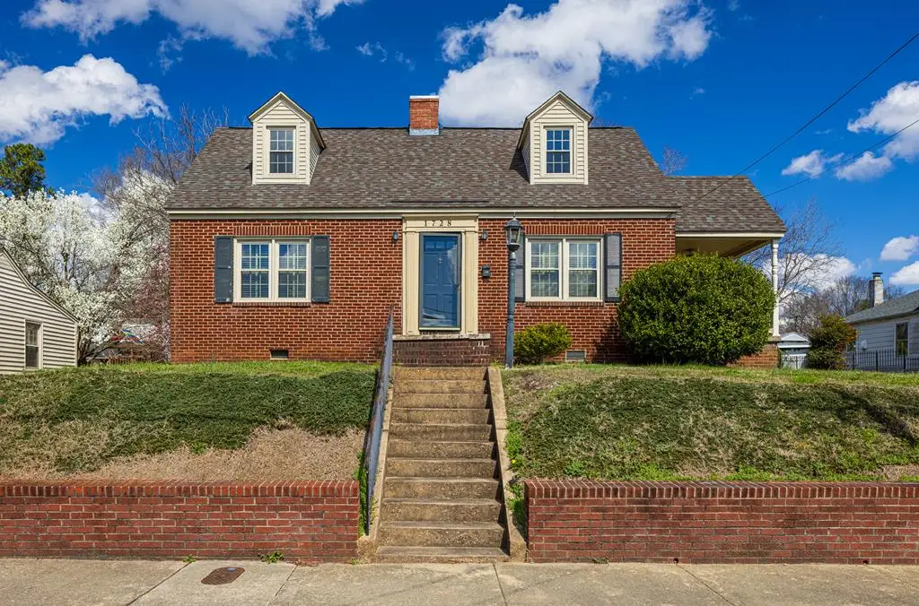 1728 Vaughan Street, South Boston, VA 24592 - #1