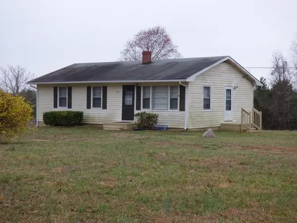 2052 Chisolm Trail, Nathalie, VA 24577