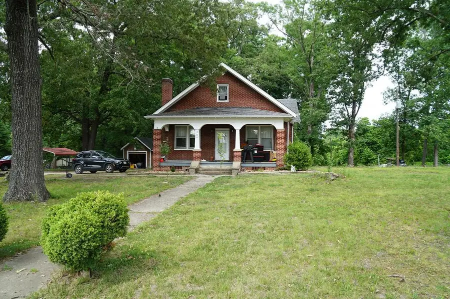 704 Lynchburg Avenue, Brookneal, VA 24528 - #2