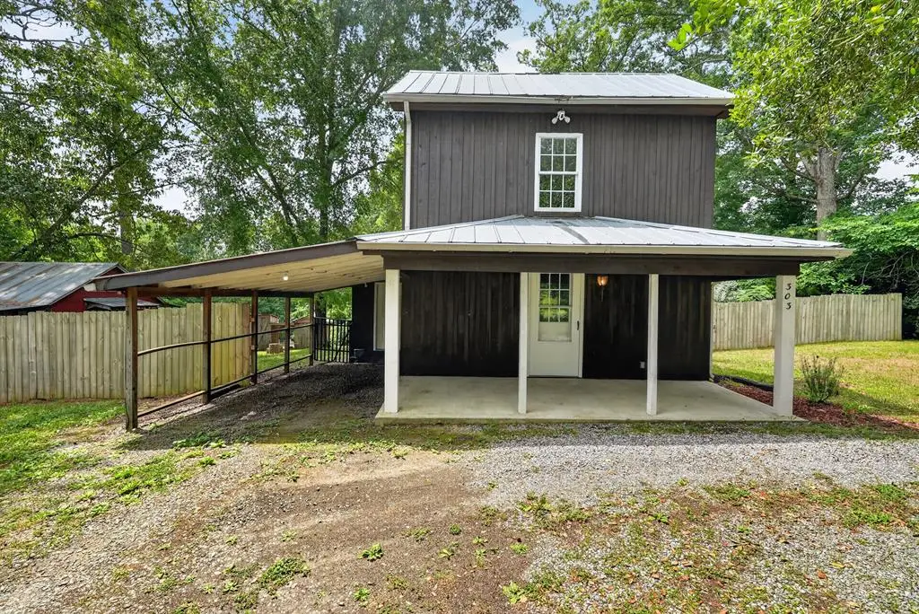 303 Charlotte Street, Brookneal, VA 24528 - #1