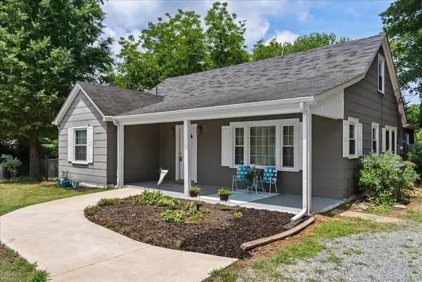 506 Carolina Avenue, Clarksville, VA 23927