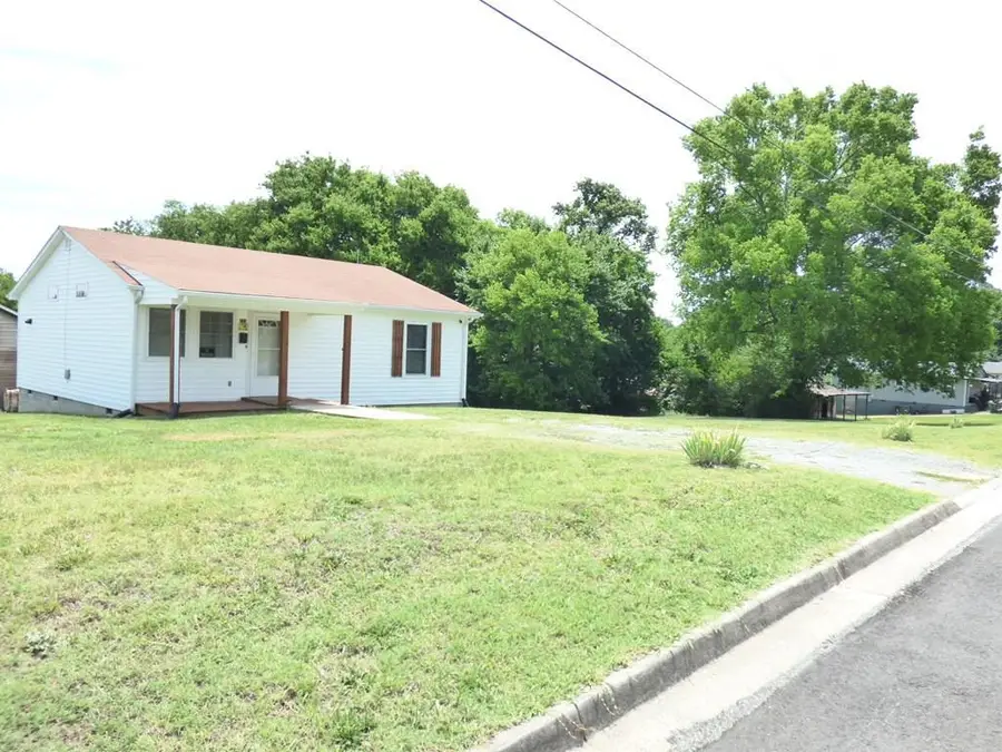 223 Lomax Avenue, South Boston, VA 24592 - #2