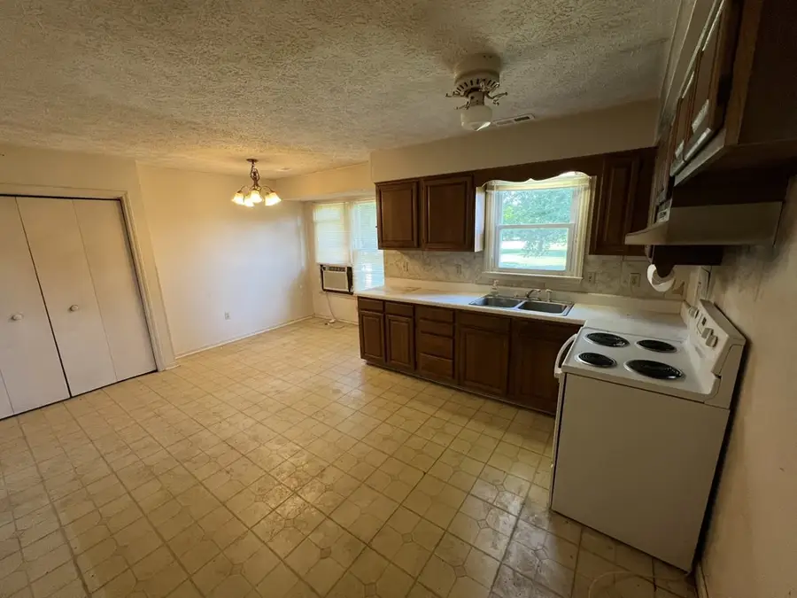 1061 Daniels Trail, Halifax, VA 24558 - #2