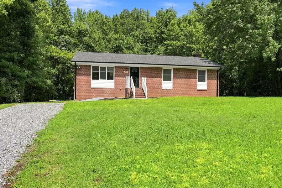 332 Leonard Street, South Hill, VA 23970 - #2