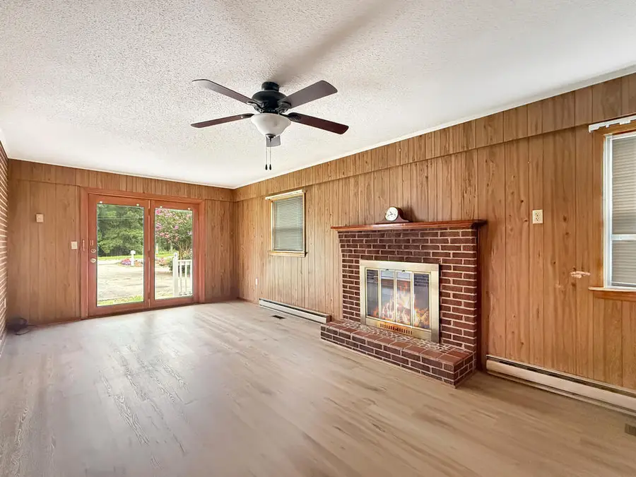 947 West Atlantic Street, South Hill, VA 23970 - #2