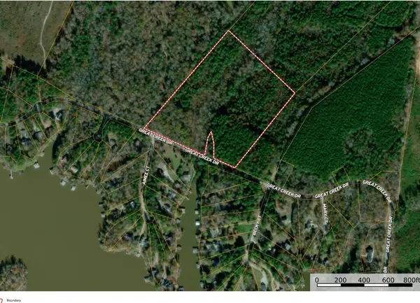 1050 Great Creek Drive, Bracey, VA 23919