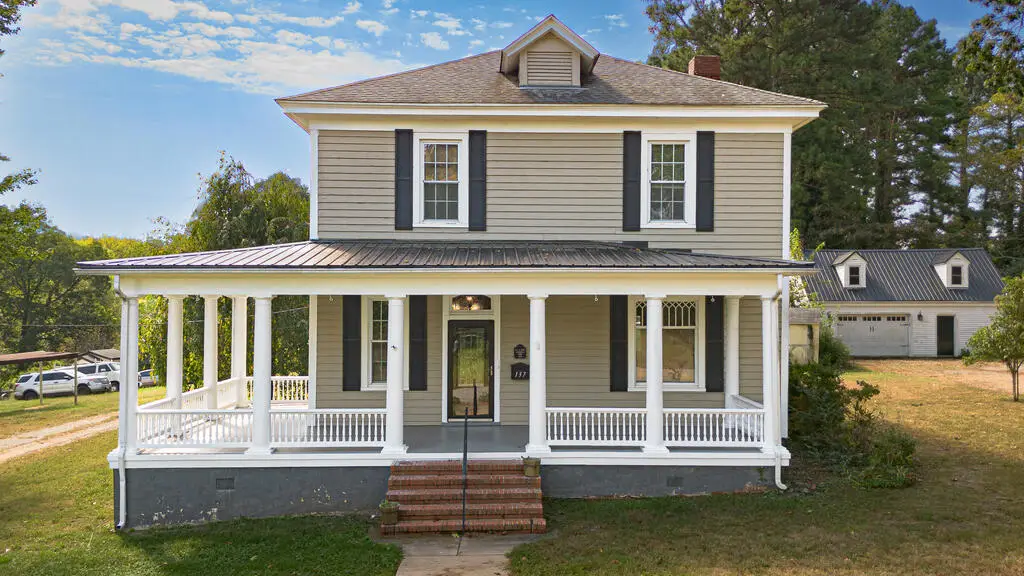 137 W Academy Lane, Chase City, VA 23924 - #1