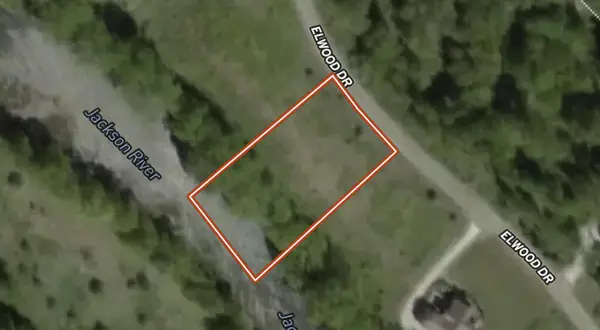 26 Elwood Drive, Hot Springs, VA 24445