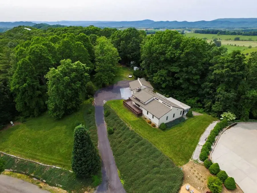 330 Laurel View, Wytheville, VA 24382 - Image #3