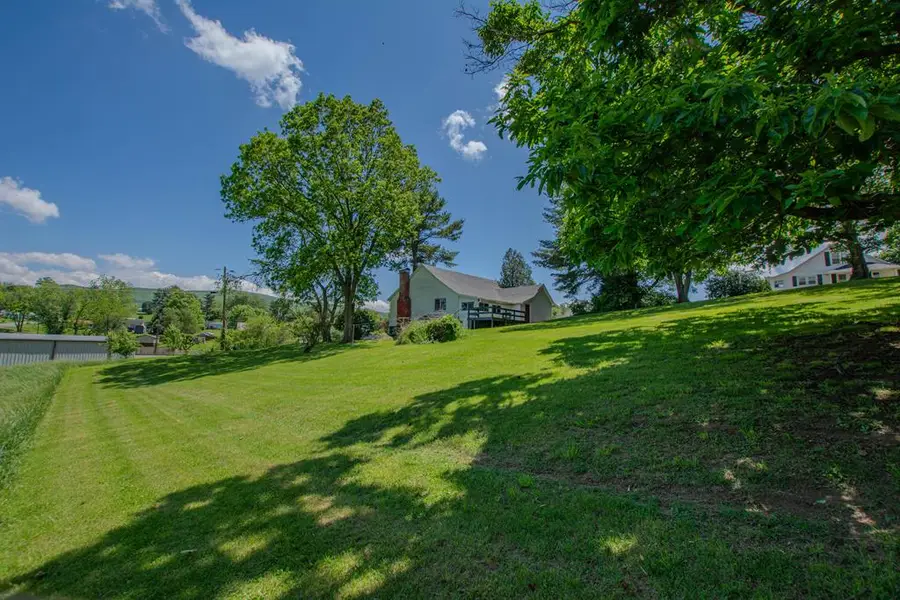 990 Jefferson St, Wytheville, VA 24382 - Image #2