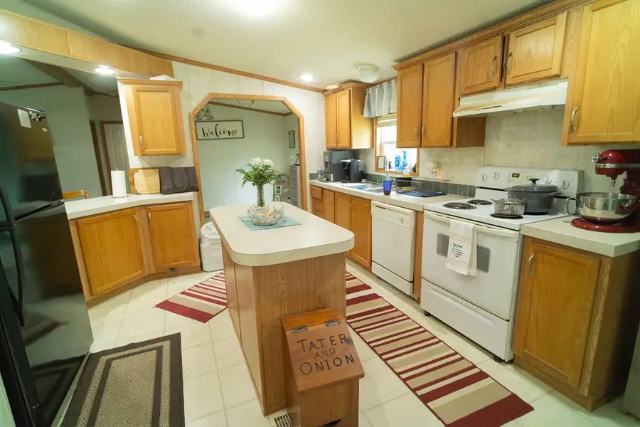 3195 OSBORNE MOUNTAIN ROAD, Raven, VA 24639 - Image #3