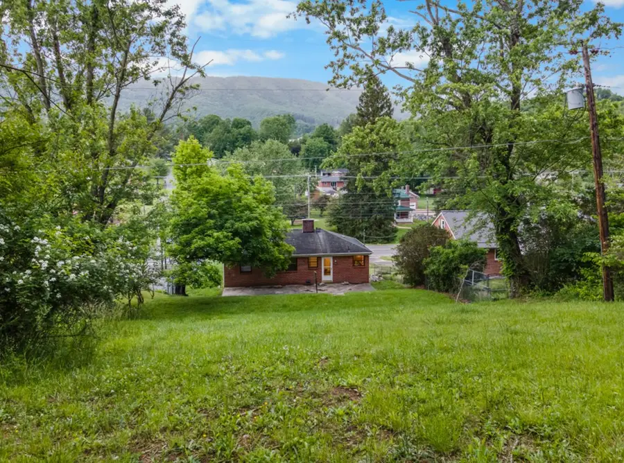 1353 Fincastle Tpke, Tazewell, VA 24651 - Image #3