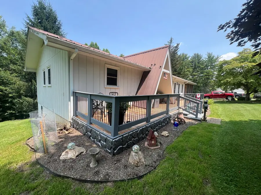 1095 Kanawha Ridge Road, Dugspur, VA 24325 - Image #3