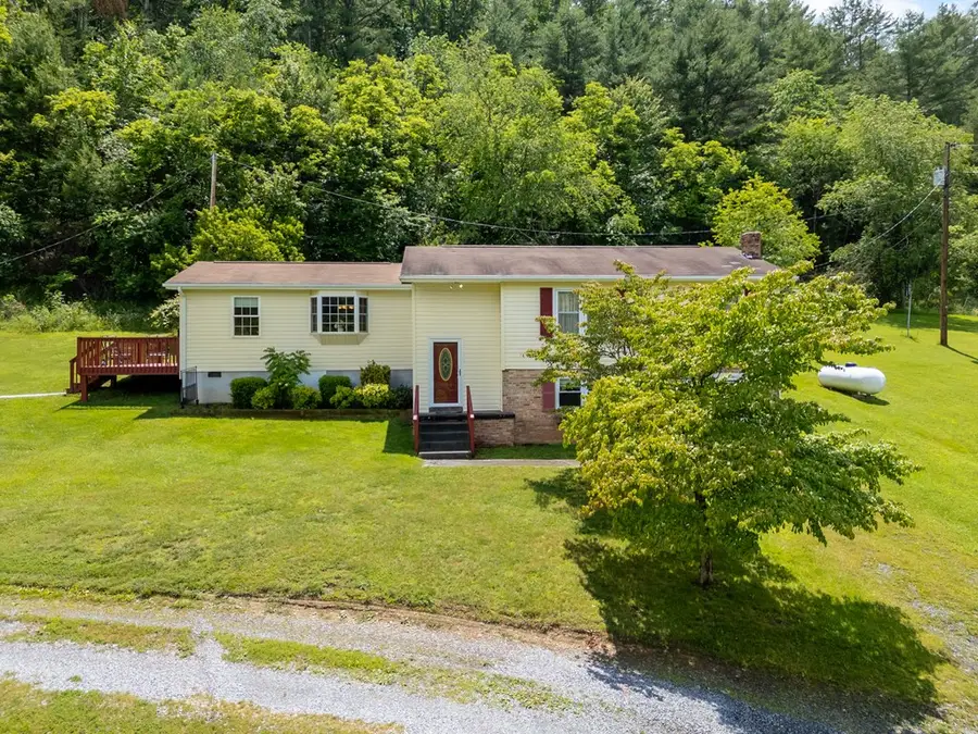 745 Pinch Creek Rd, Bland, VA 24315 - Image #2