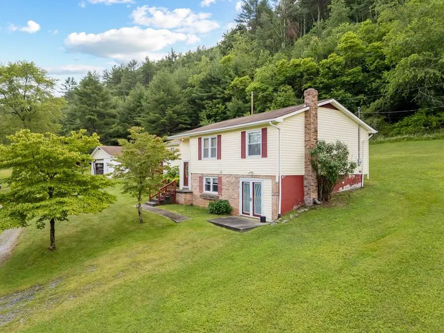 745 Pinch Creek Rd, Bland, VA 24315 - Image #3
