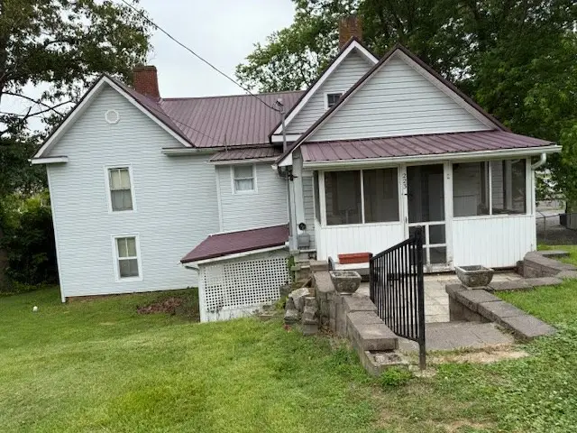 223 Richmond Avenue, Rural Retreat, VA 24368 - Image #2