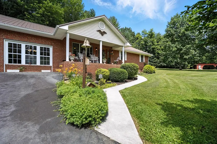 1037 Swift Hollow, Mountain City, TN 37683 - Image #2