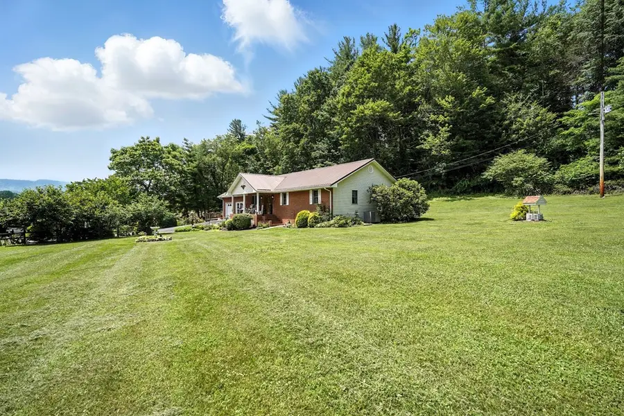 1037 Swift Hollow, Mountain City, TN 37683 - Image #3