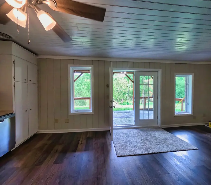 1803 Ivy Ridge Road, Cleveland, VA 24225 - Image #2