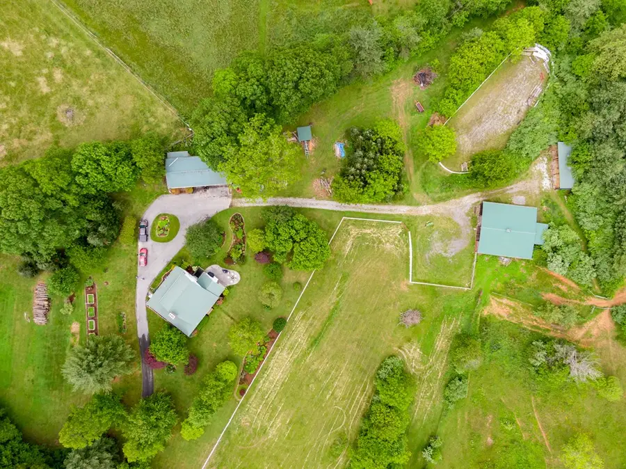 227 Dutton Hollow Road, Rural Retreat, VA 24368 - Image #3