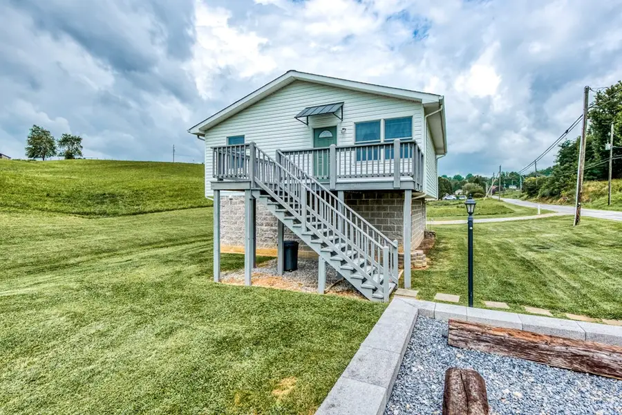 454 Old Airport Rd, Chilhowie, VA 24319 - Image #2